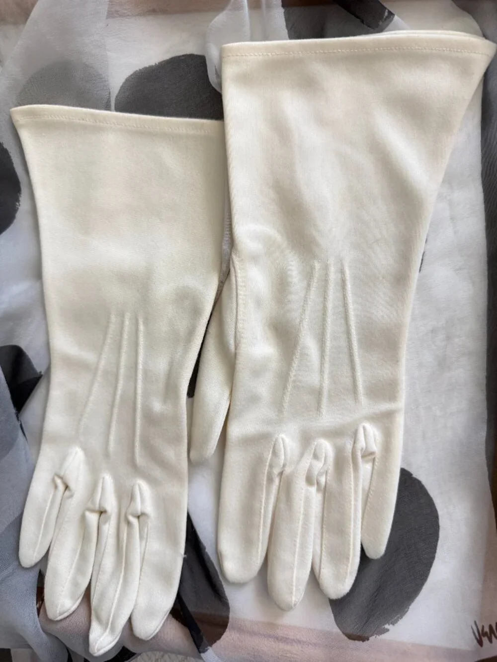 STETSON White Gloves Vintage Wedding Ladies Nylon size 8 long 11
